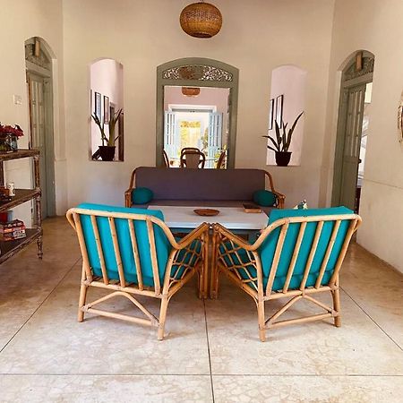 Cafe Ceylon Bed & Breakfast Koggala Ngoại thất bức ảnh