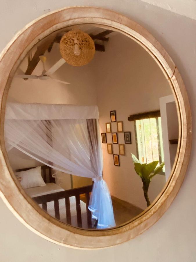 Cafe Ceylon Bed & Breakfast Koggala Ngoại thất bức ảnh