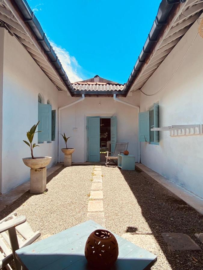 Cafe Ceylon Bed & Breakfast Koggala Ngoại thất bức ảnh